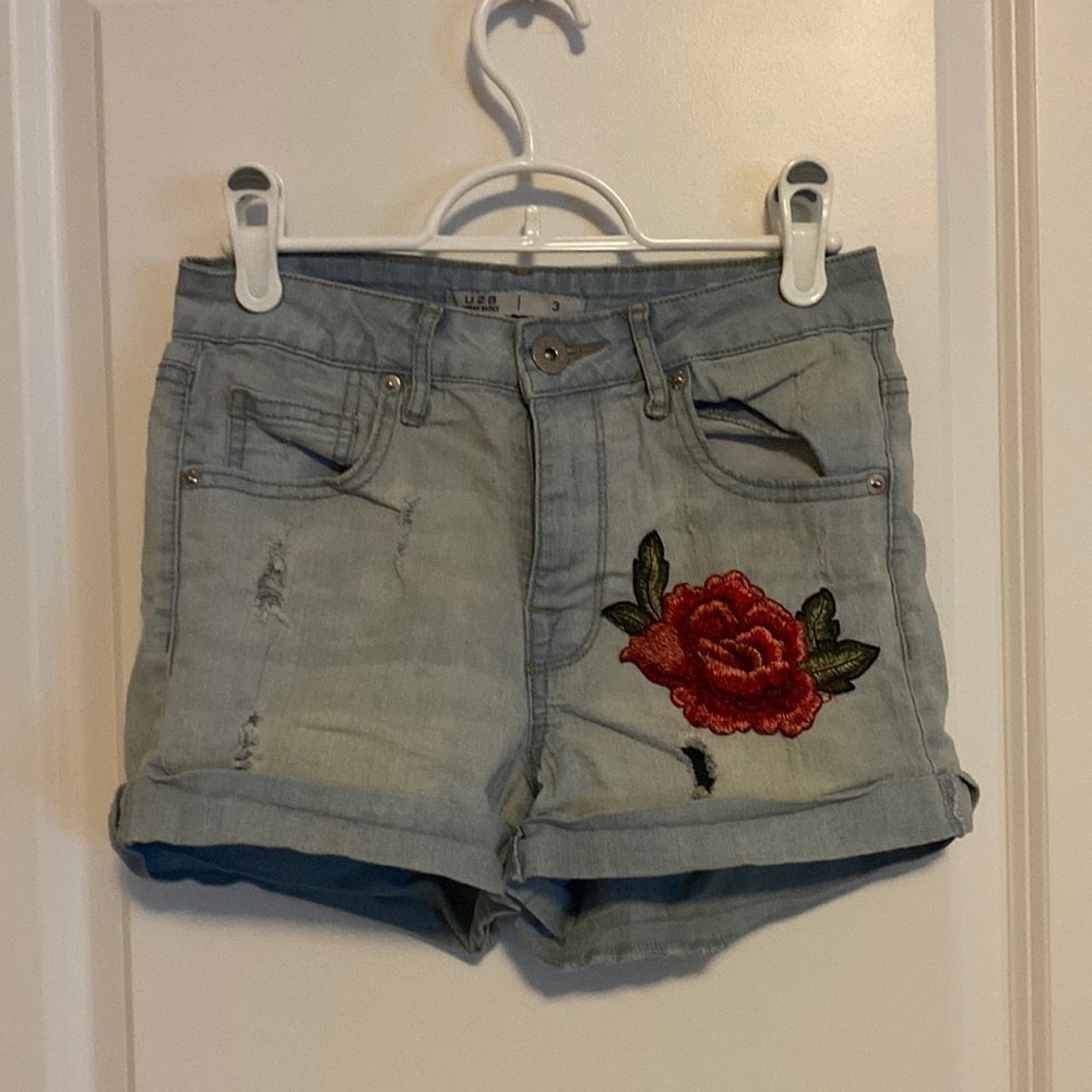 Jeans shorts with rose